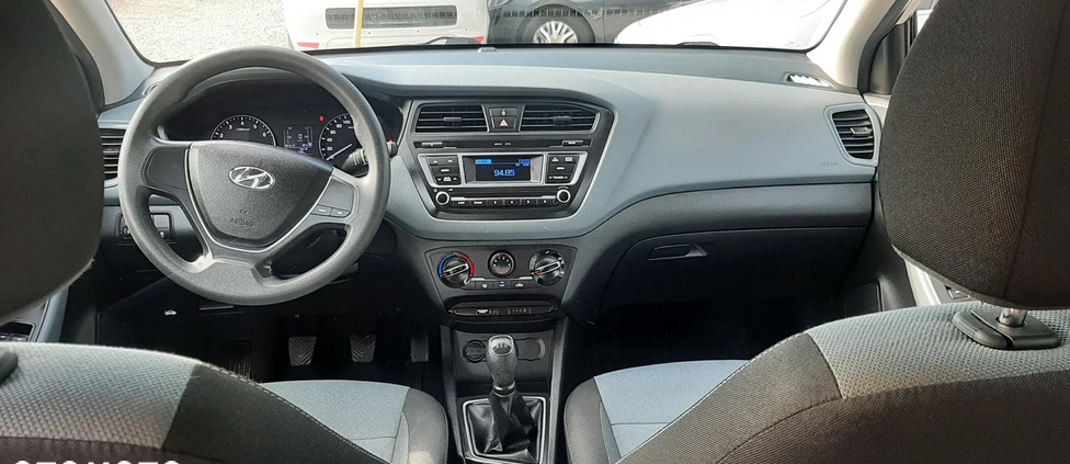 Hyundai i20 cena 32900 przebieg: 151000, rok produkcji 2016 z Elbląg małe 301